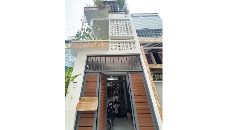 BÁN NHÀ ĐẸP GẦN LÊ QUANG ĐỊNH, P.1, GÒ VẤP - 54M² - 3 TẦNG - 4PN - GIÁ CHỈ 6.45 TỶ